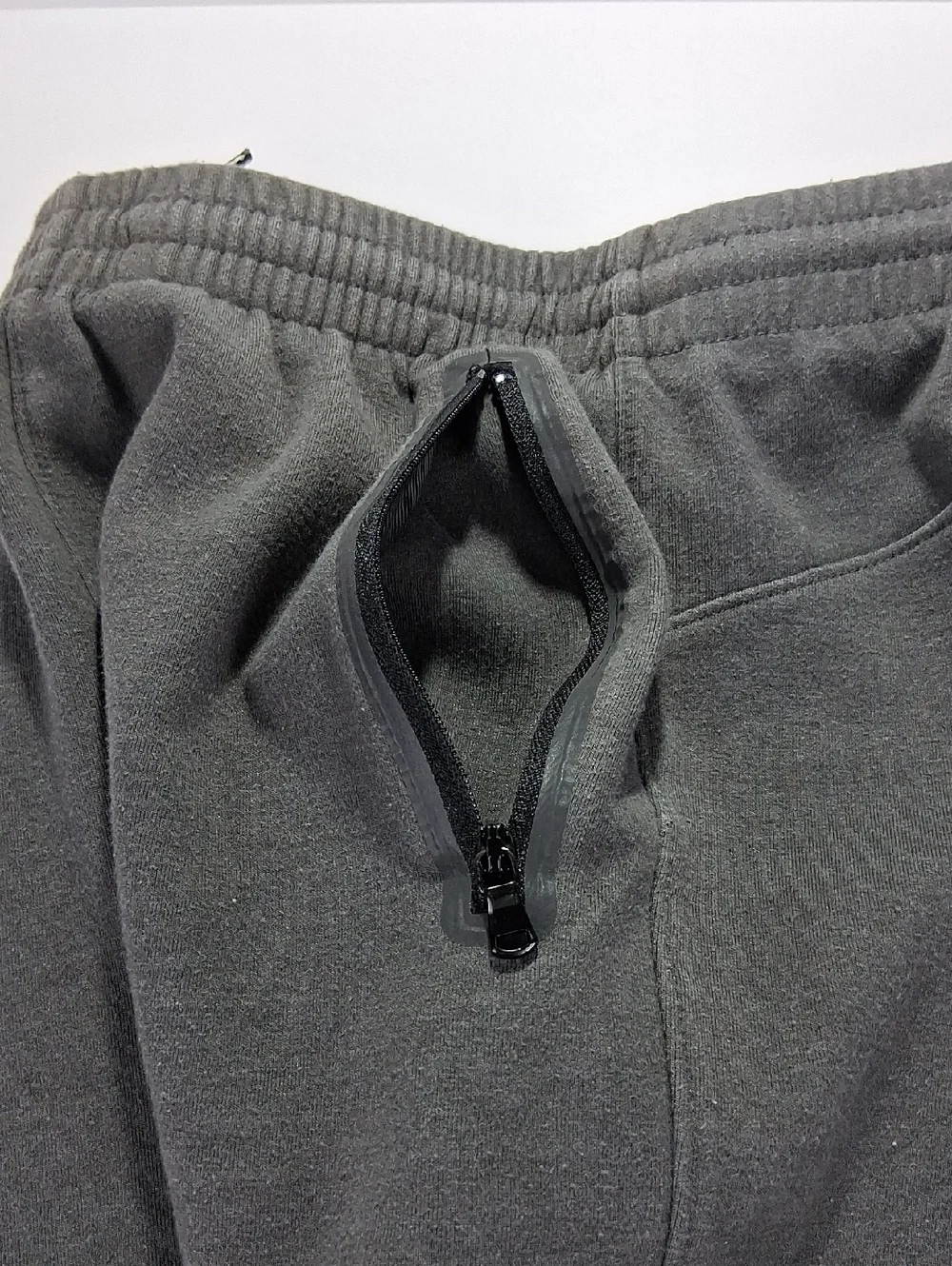 Boys Old Navy Fleece Shorts Size Large (10/12) Dark Gray Front Zipper-Pockets